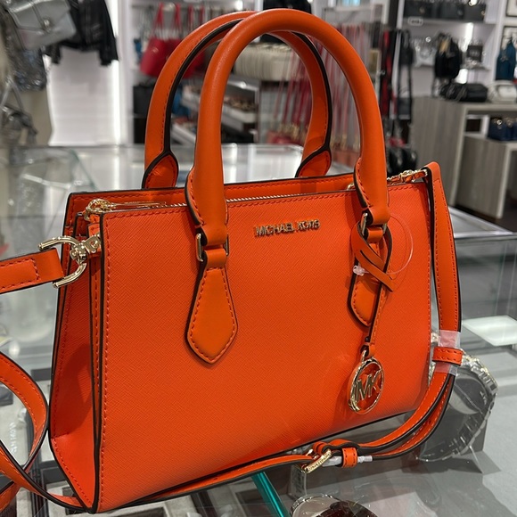 MICHAEL KORS
Sheila Small Faux Saffiano Leather Satchel
Poppy
NWT - Picture 3 of 16